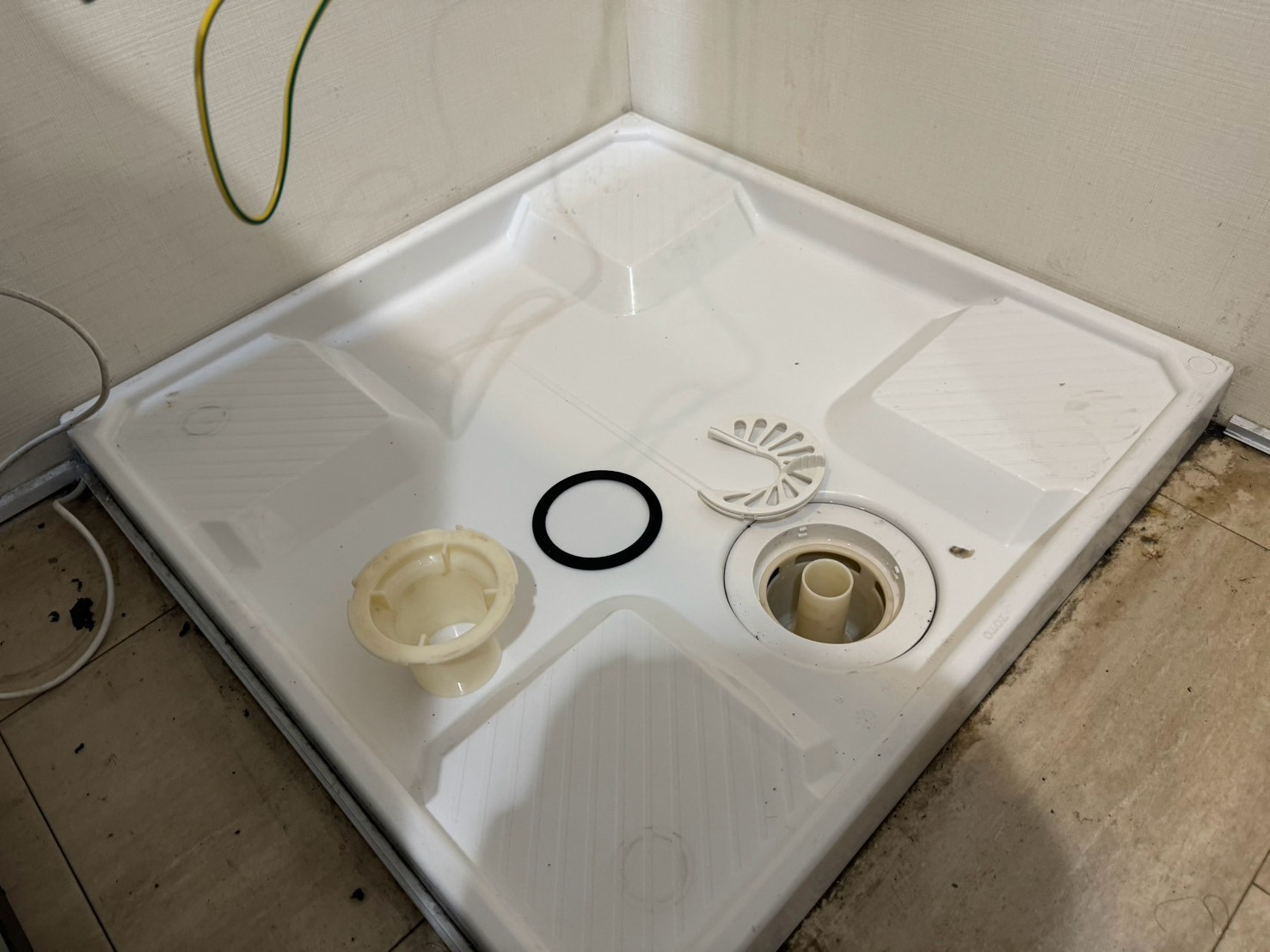 清掃後、排水口までしっかり確認できるようになった防水パン