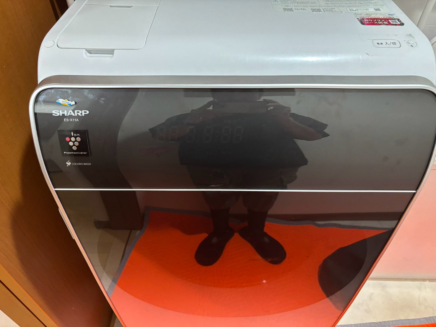 シャープのドラム式洗濯機ES-X11A-SR