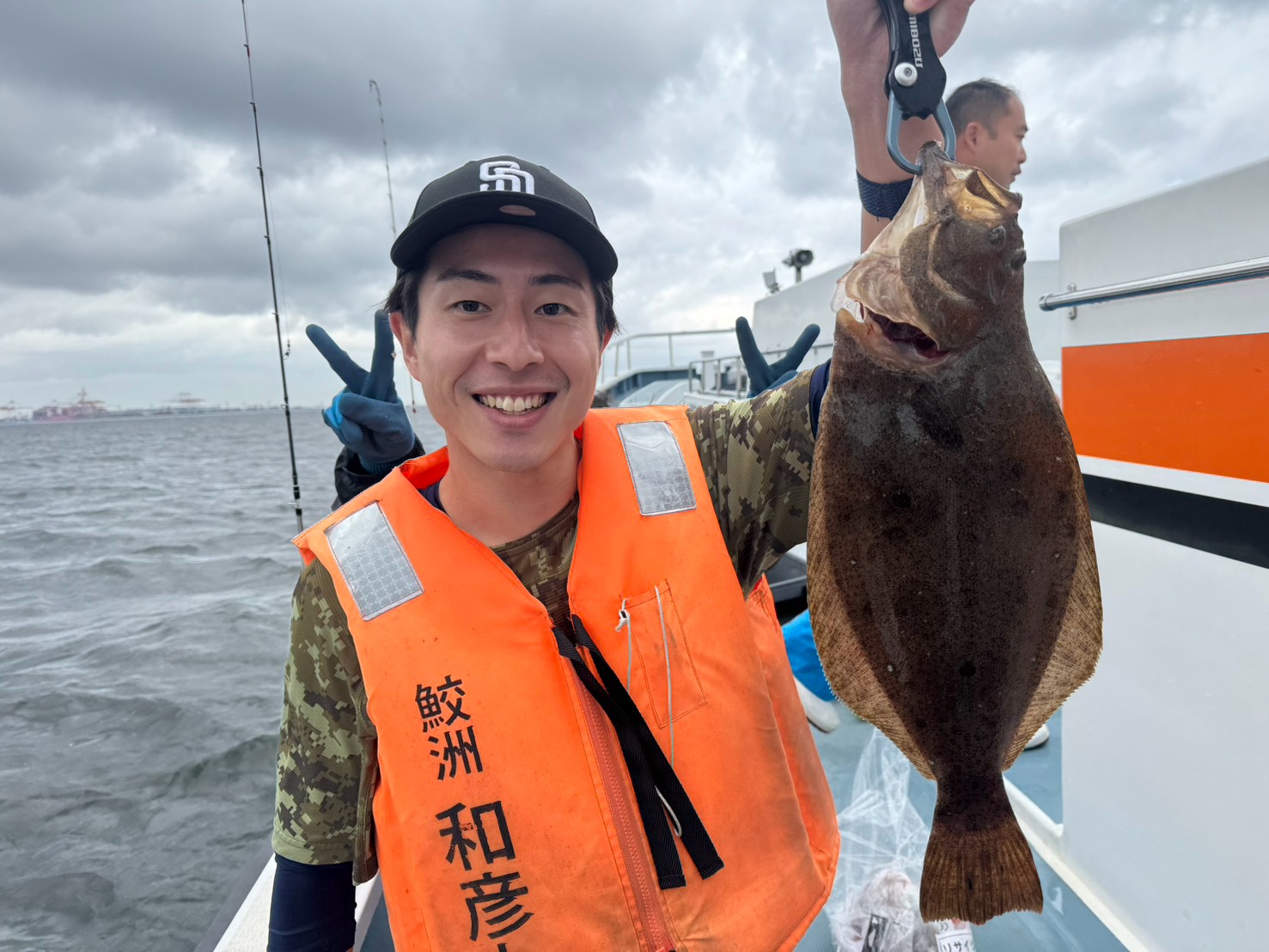 中乗りさんが釣り上げたヒラメ