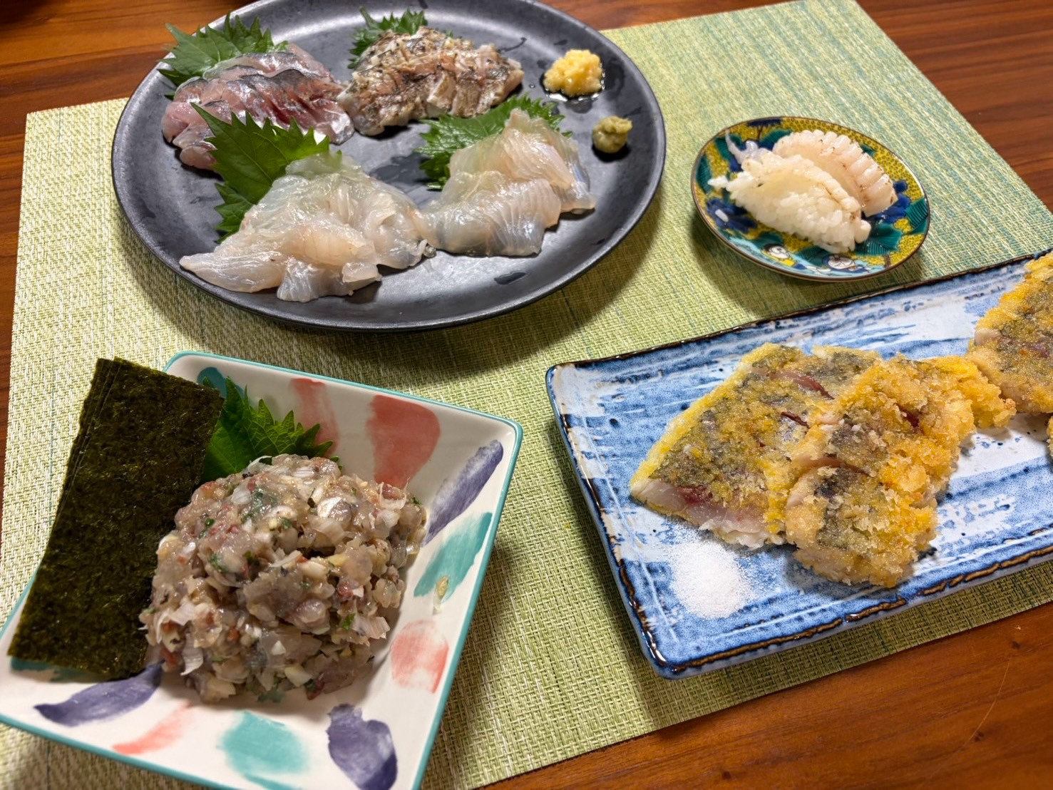 社長が調理したアジとヒラメの料理